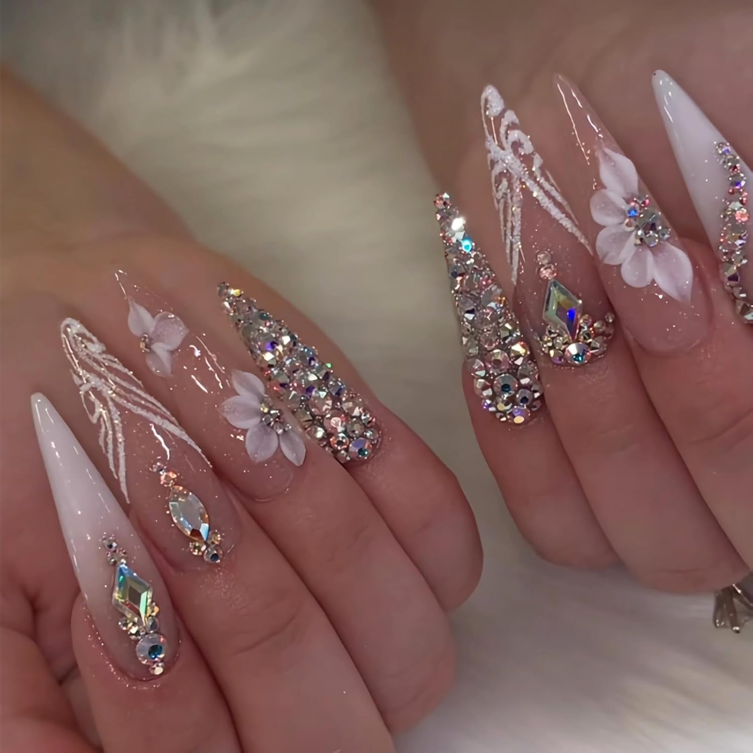 Press on Nails - Long Stiletto Fake Nails with Bling Glitter, Acrylic Luxury Rhinestone Design 24 Pcs